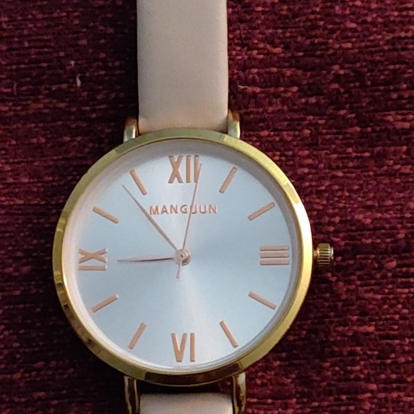 UNBELIEVABLE Sale!: #199 Manguun Watch - Picture 1 of 8